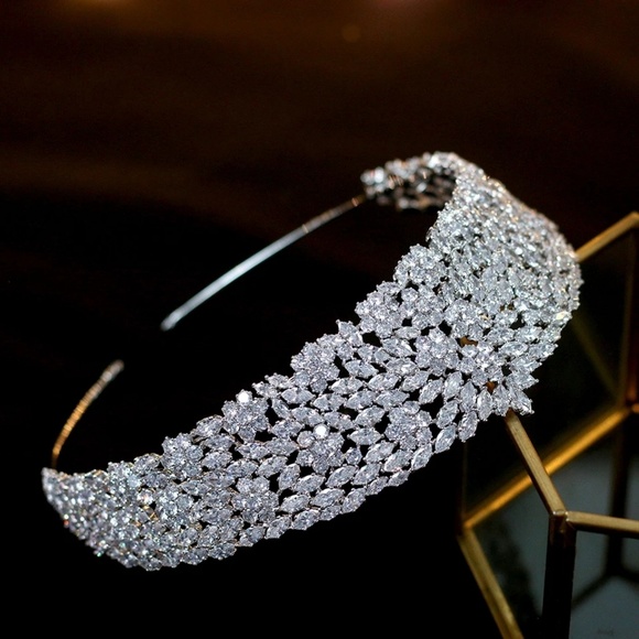 Swarovski wedding crown tiara - Picture 4 of 6